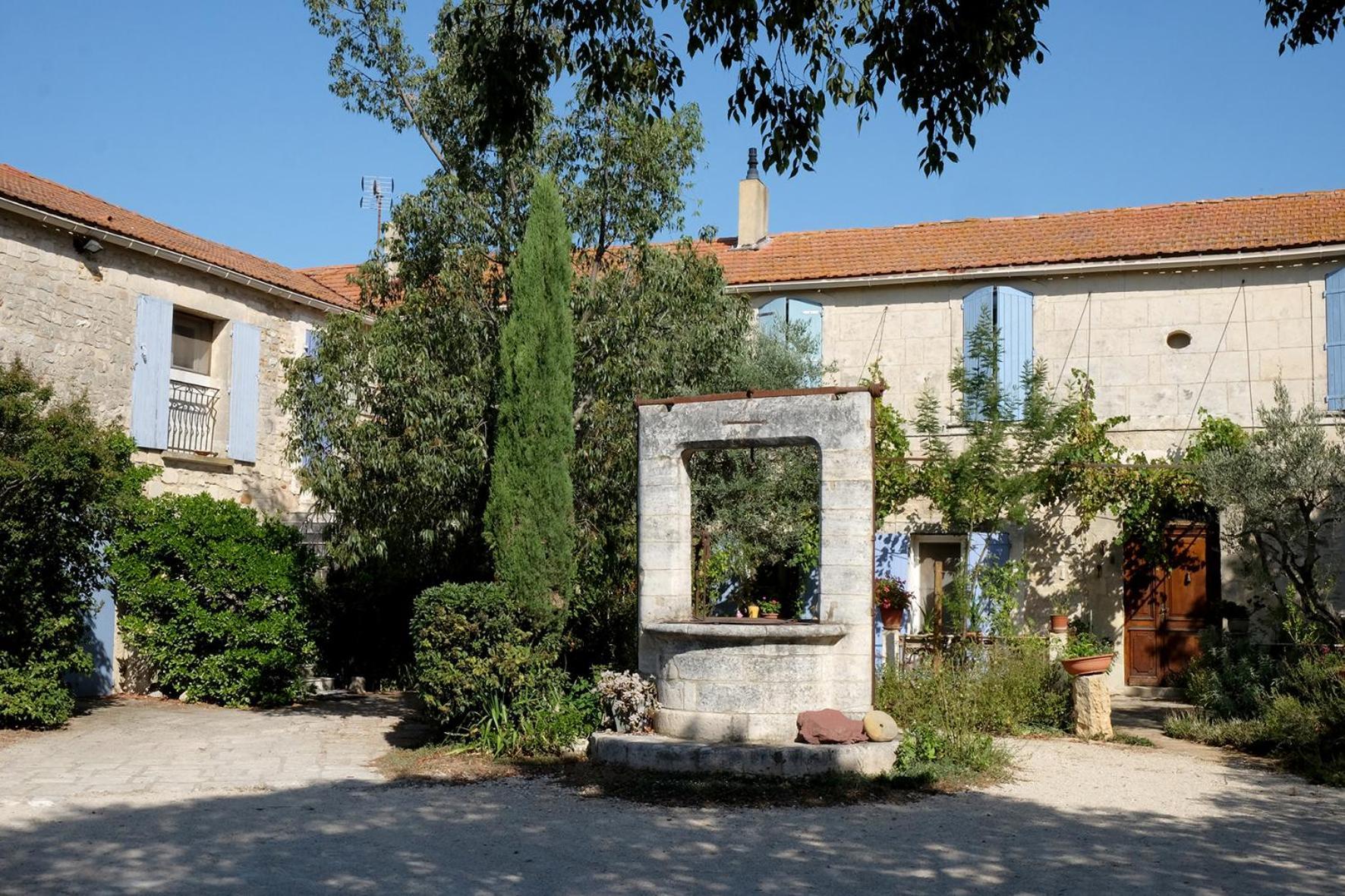 Mas D'Artaud Apartment Арл Екстериор снимка